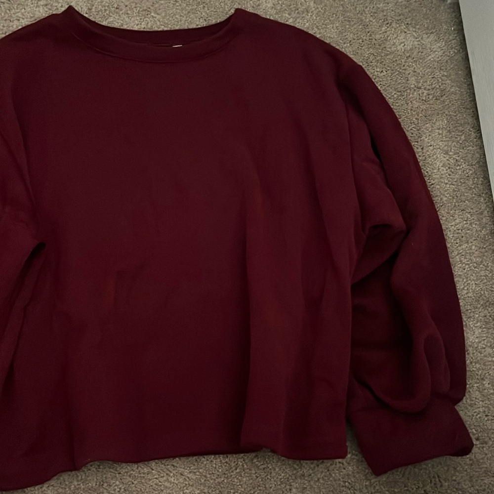 Burgundy balloon sleeved crop sweatshirt